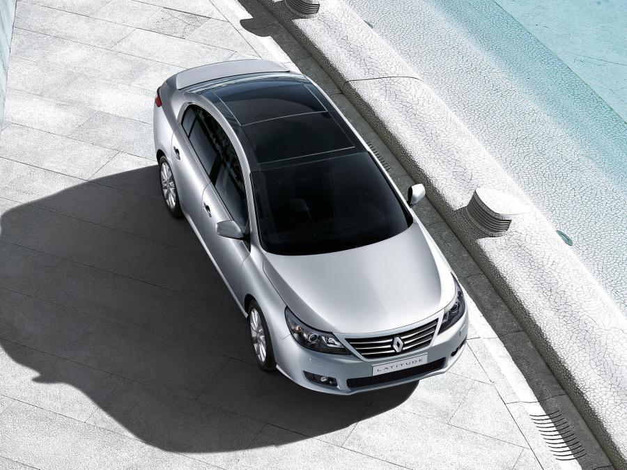  Renault Latitude 2010 года  (фото 10 из 11)
